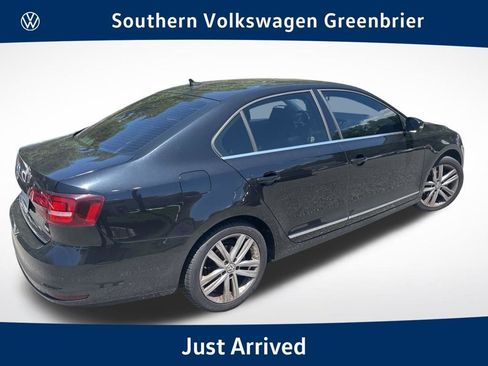 Used 2017 Volkswagen Jetta SEL Premium FWD image 1