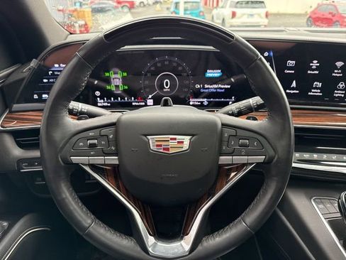 Used 2023 Cadillac Escalade Premium Luxury AWD/4WD image 24