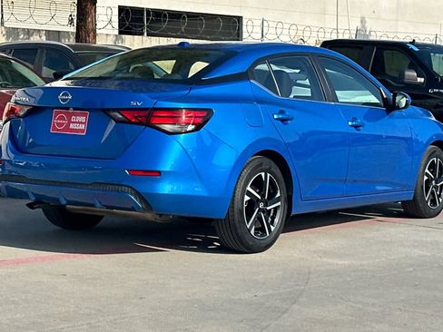 Used 2024 Nissan Sentra SV image 3