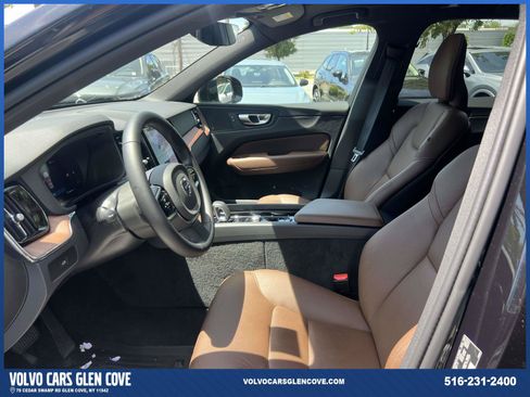 Used 2024 Volvo XC60 B5 Plus AWD/4WD image 14