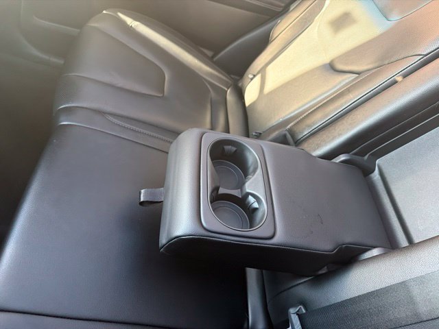 Used 2019 Ford Edge Titanium w/ Equipment Group 301A AWD/4WD image 18