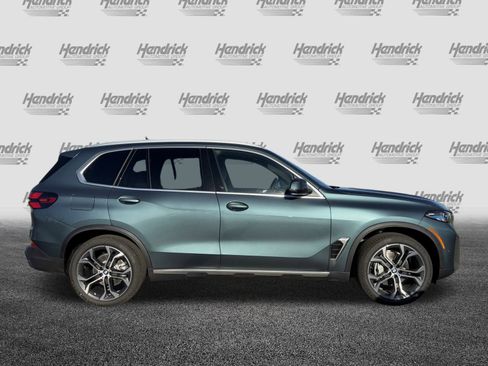 Used 2026 BMW X5 sDrive40i w/ Premium Package image 11