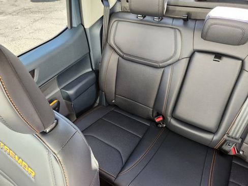 Used 2025 Ford Maverick Tremor image 17