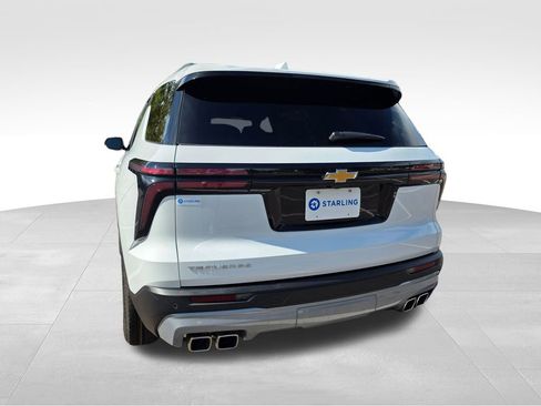 New 2026 Chevrolet Traverse LT w/ LPO, Floor Liner Package FWD image 7