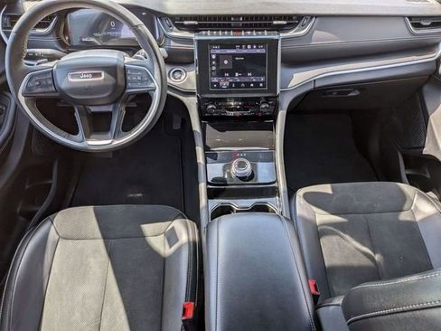 Certified 2023 Jeep Grand Cherokee L Laredo AWD/4WD image 27