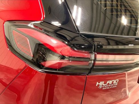 Used 2023 Chevrolet Bolt EUV LT w/ Convenience Package image 29