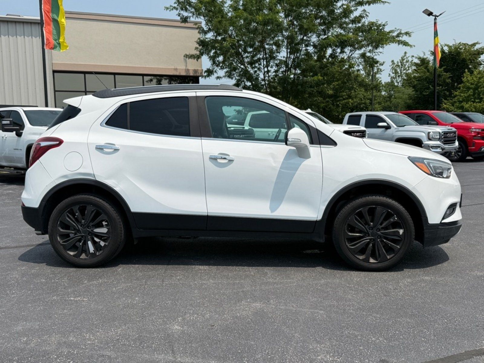 Used 2020 Buick Encore Essence FWD image 9