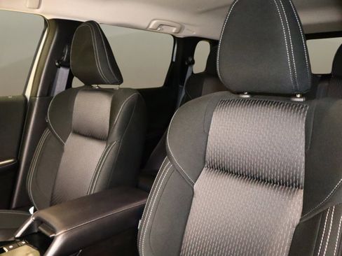 Used 2025 Mitsubishi Outlander ES image 15