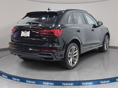 Certified 2025 Audi Q3 2.0T Premium w/ Convenience Package image 6