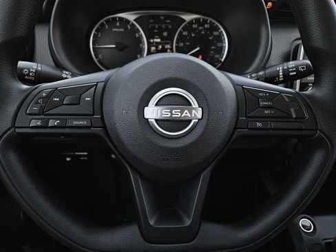 New 2025 Nissan Kicks Play S image 23
