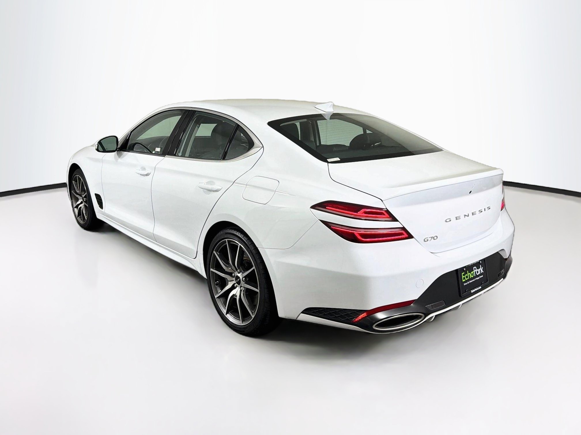 Used 2026 Genesis G70 2.5T RWD image 5