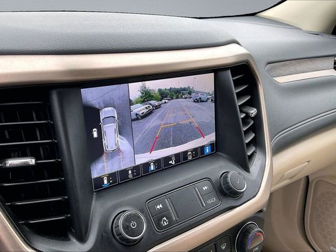 Used 2023 GMC Acadia Denali w/ Denali Technology Package AWD/4WD image 21