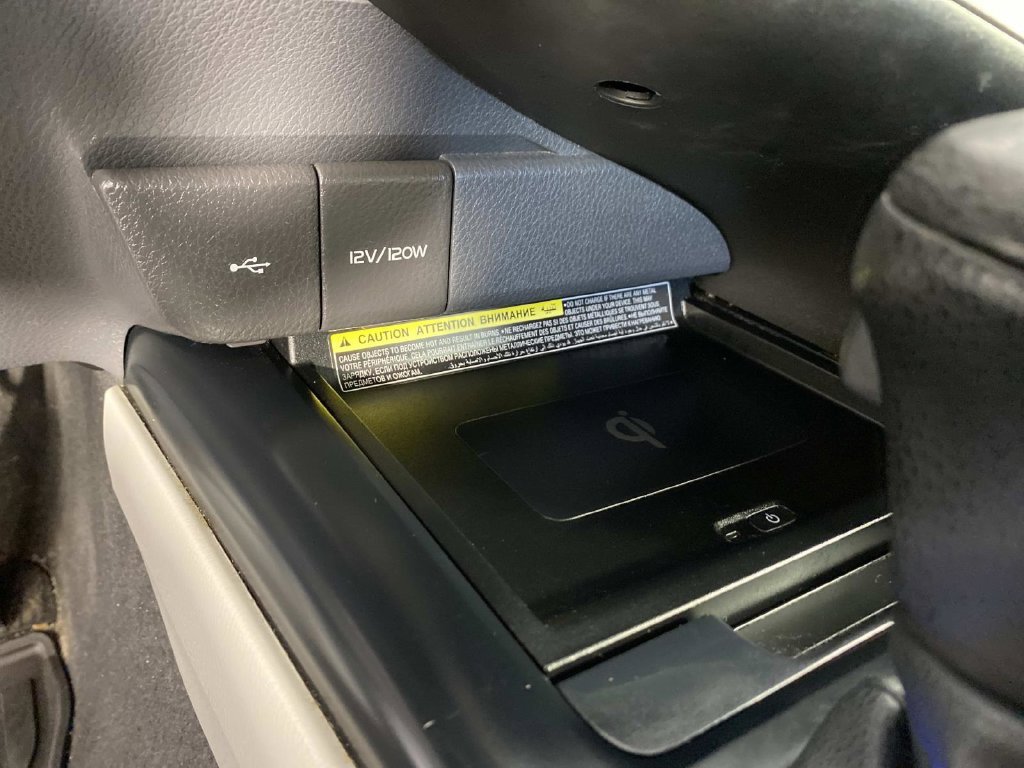 Used 2020 Toyota Camry LE w/ Sunroof Package FWD image 23