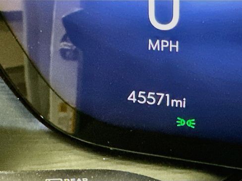 Used 2024 Buick Envision Preferred AWD/4WD image 19