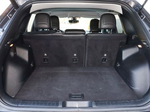 Used 2020 Jeep Cherokee Latitude Plus image 9