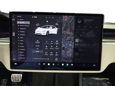 Used 2022 Tesla Model S Plaid image 13