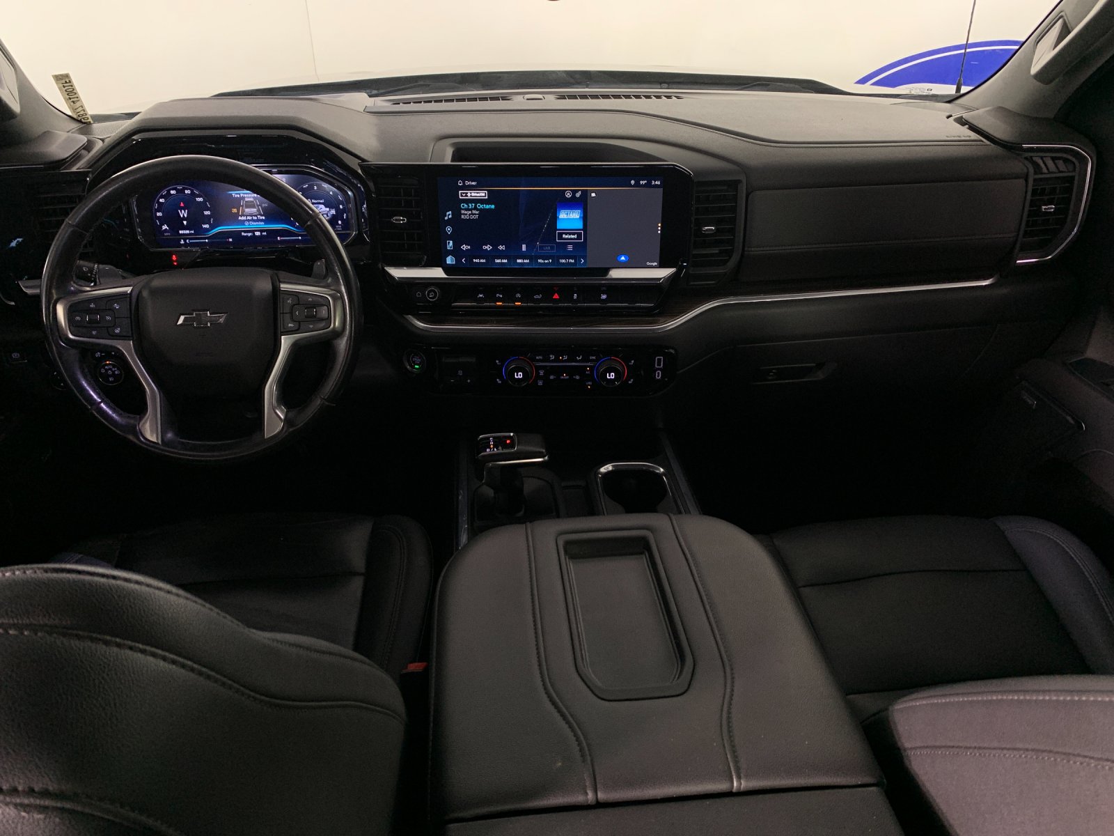 Used 2022 Chevrolet Silverado 1500 RST w/ Convenience Package II AWD/4WD image 33
