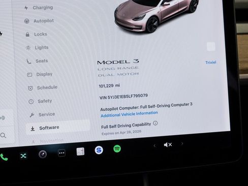 Used 2020 Tesla Model 3 Long Range image 16