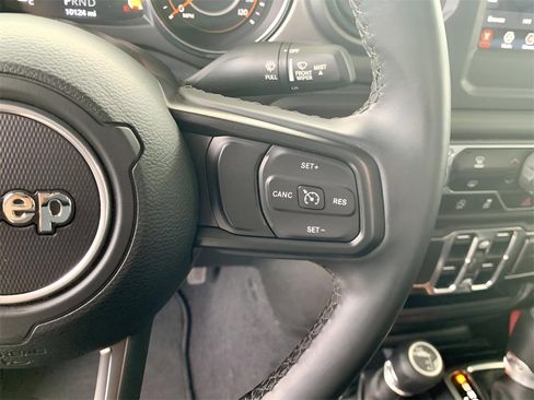 Used 2021 Jeep Gladiator Sport image 30