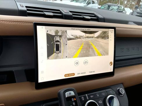 Used 2025 Land Rover Defender 130 V8 image 27