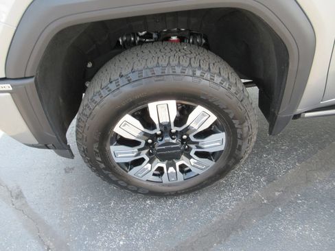 Certified 2025 GMC Sierra 2500 Denali w/ Denali Reserve Package AWD/4WD image 16