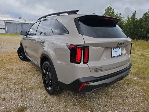 Used 2025 Kia Sorento X-Line EX AWD/4WD image 6