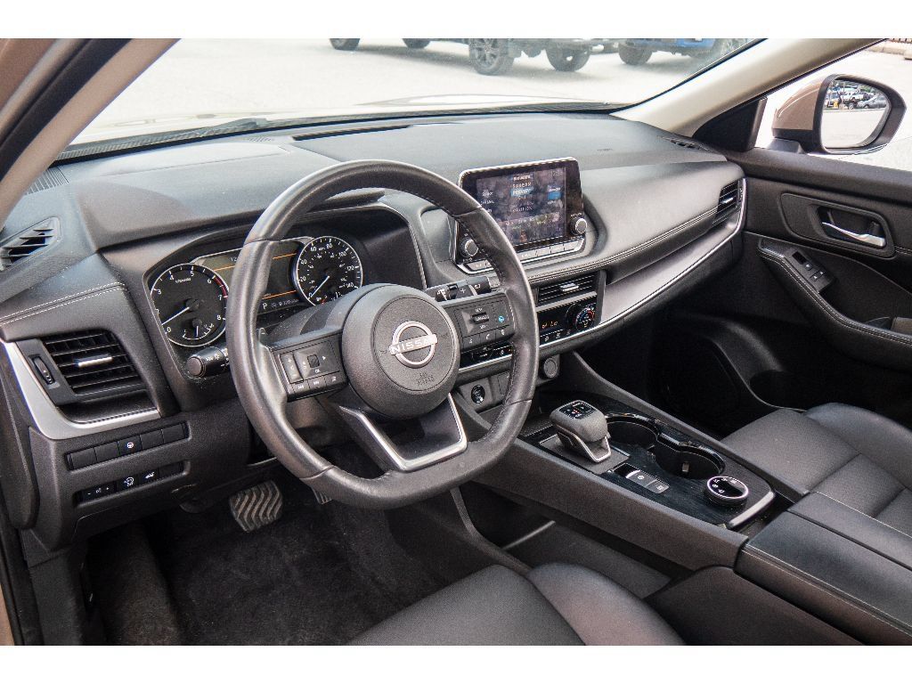 Used 2024 Nissan Rogue SV w/ SV Premium Package AWD/4WD image 13
