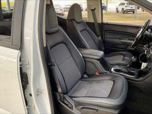 Used 2016 Chevrolet Colorado Z71 image 9