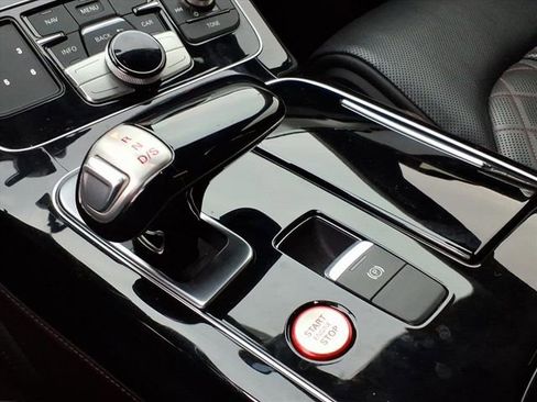 Used 2017 Audi S8 Plus w/ Dynamic Package image 18