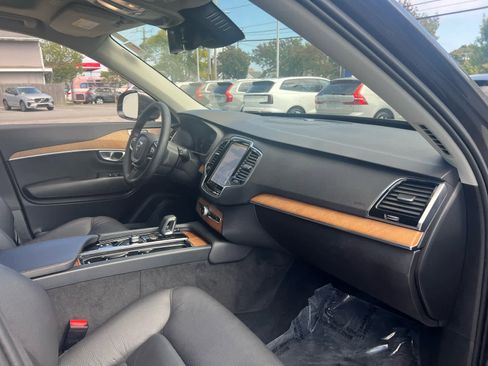 Used 2024 Volvo XC90 B6 Plus w/ Protection Package Premier image 27