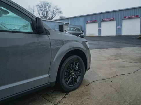 Used 2020 Dodge Journey SE w/ Blacktop Package image 26