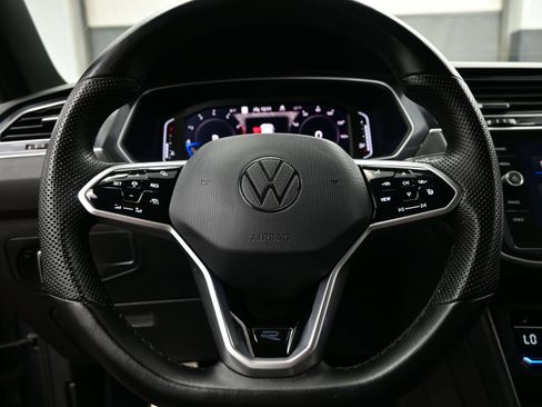 Used 2024 Volkswagen Tiguan SEL R-Line AWD/4WD image 28