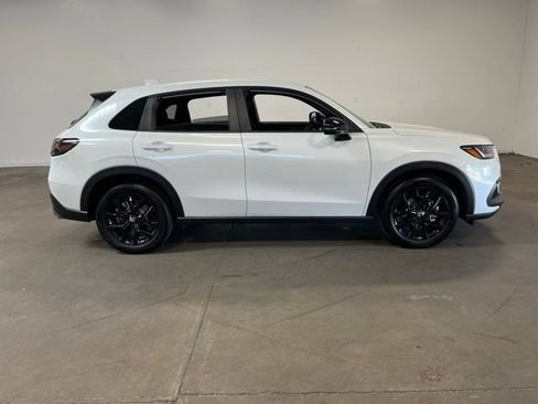 Used 2024 Honda HR-V Sport image 2