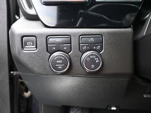 Used 2023 Chevrolet Silverado 1500 LT AWD/4WD image 13