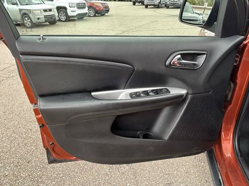 Used 2014 Dodge Journey SXT FWD image 14