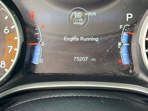 Used 2018 Jeep Compass Latitude w/ Popular Equipment Group image 39