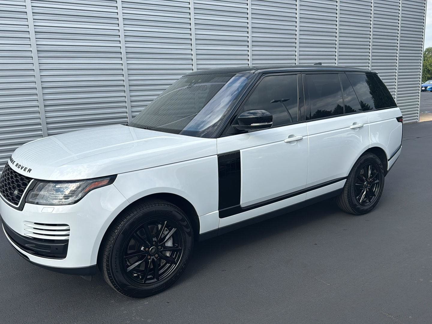 Used 2020 Land Rover Range Rover AWD/4WD image 1
