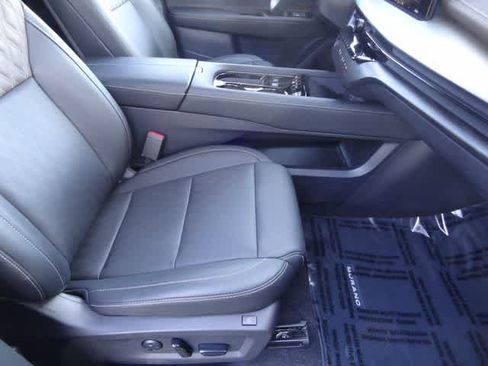 Used 2025 Nissan Murano Platinum w/ Cargo Package AWD/4WD image 18