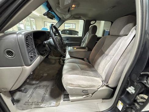 Used 2005 Chevrolet Avalanche LS image 13