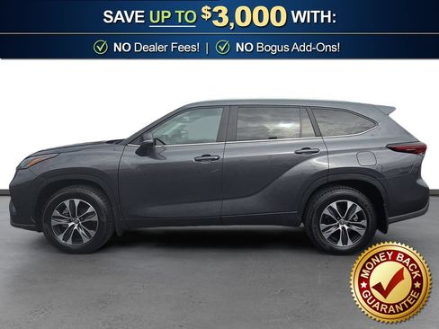 Used 2025 Toyota Highlander XLE AWD/4WD image 2