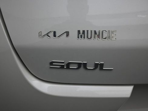 Certified 2025 Kia Soul LX w/ LX Technology Package FWD image 10