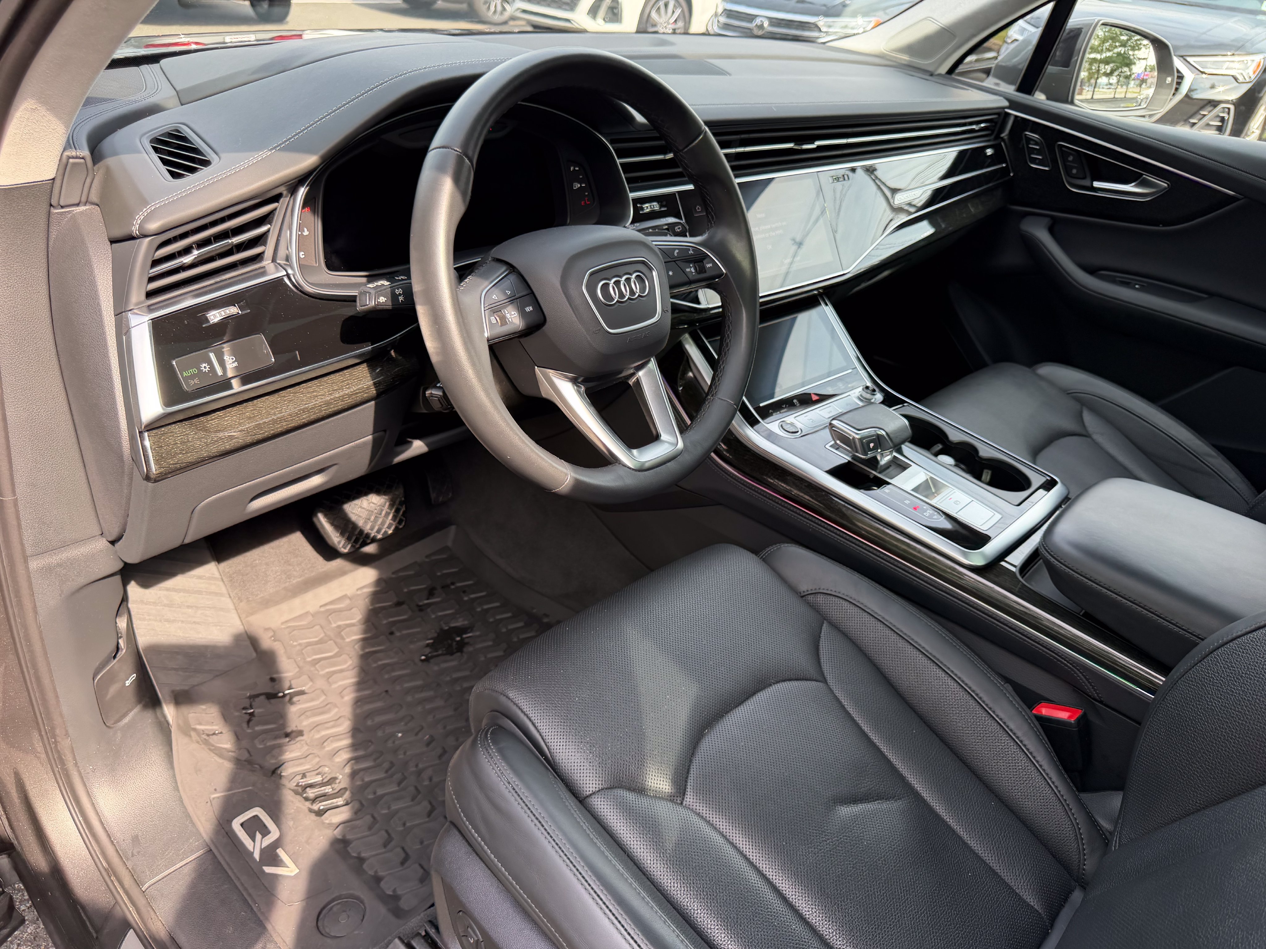 Used 2023 Audi Q7 3.0T Prestige AWD/4WD image 15