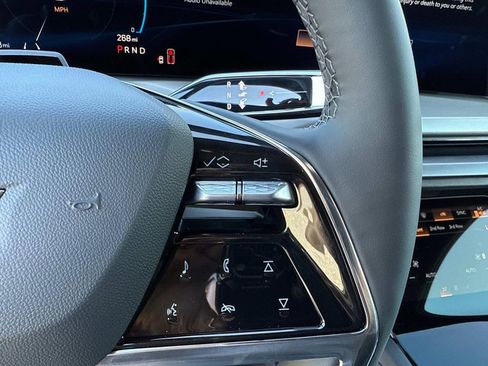 New 2026 Cadillac Vistiq Sport w/ LPO, Floor Liner Package image 29