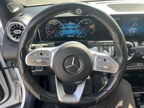 Certified 2021 Mercedes-Benz GLB 35 AMG 4MATIC image 18