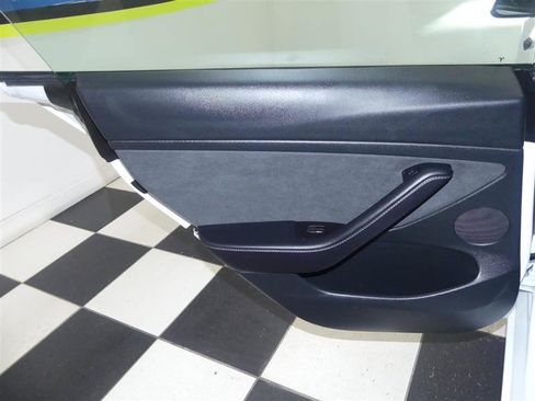 Used 2023 Tesla Model 3 Standard Range RWD image 23