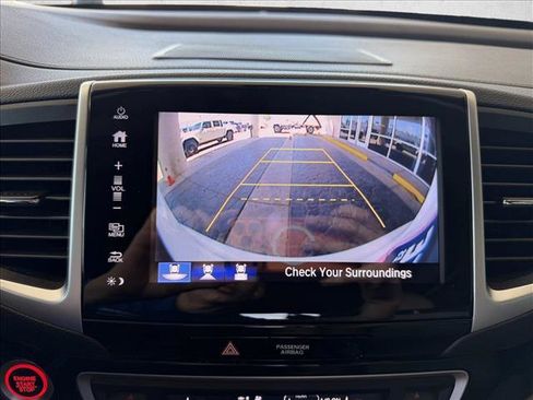 Used 2017 Honda Pilot Touring image 14