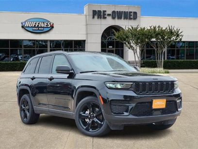 Used 2023 Jeep Grand Cherokee Altitude