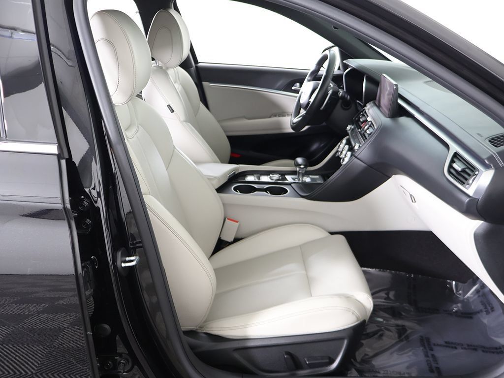 Used 2023 Genesis G70 2.0T AWD/4WD image 31