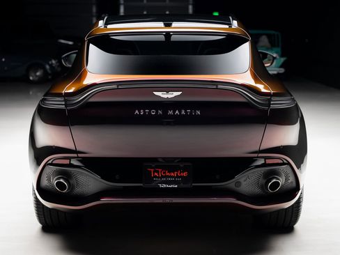 Used 2023 Aston Martin DBX AWD/4WD image 25