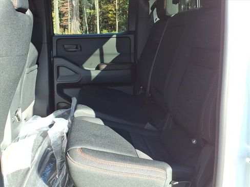 New 2026 Nissan Frontier PRO-4X w/ Pro-4x Convenience Package image 15